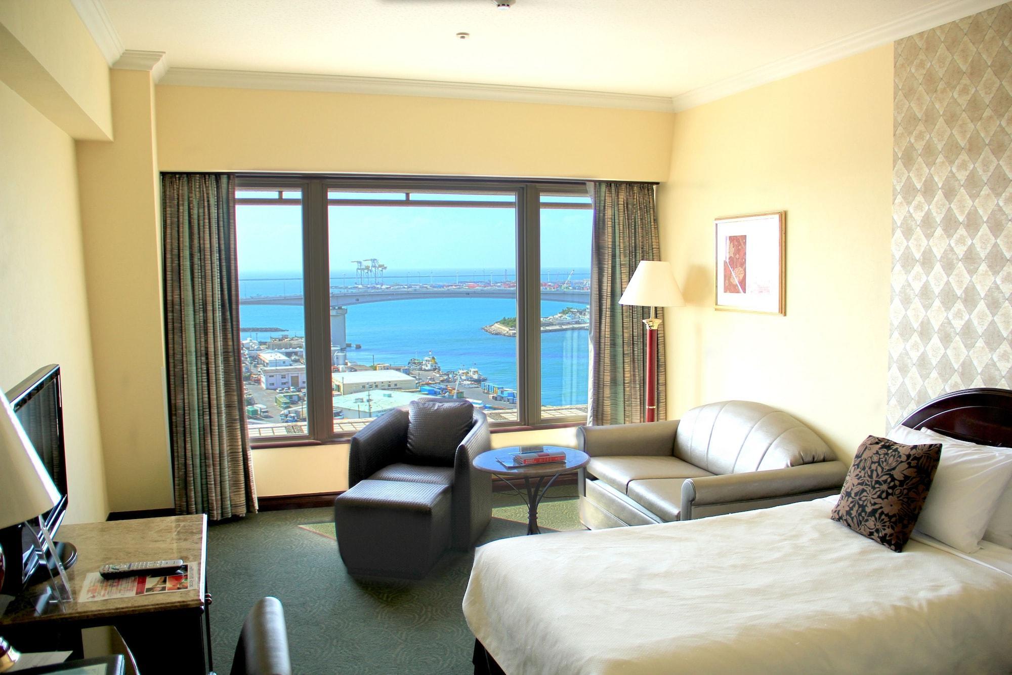 Okinawa Kariyushi Urban Resort Naha Exteriör bild