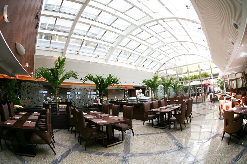 Okinawa Kariyushi Urban Resort Naha Exteriör bild